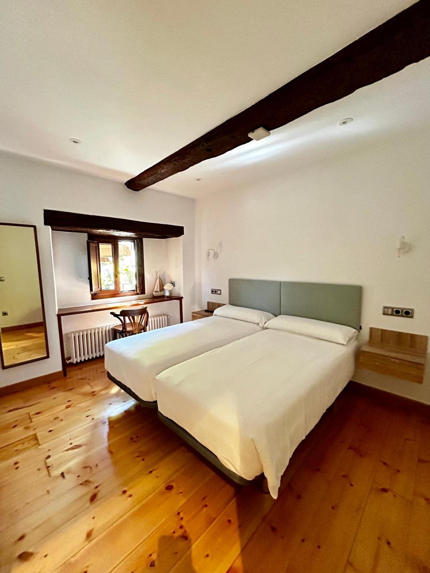 Apartamentos Rurales L'Arquera Llanes Ngoại thất bức ảnh