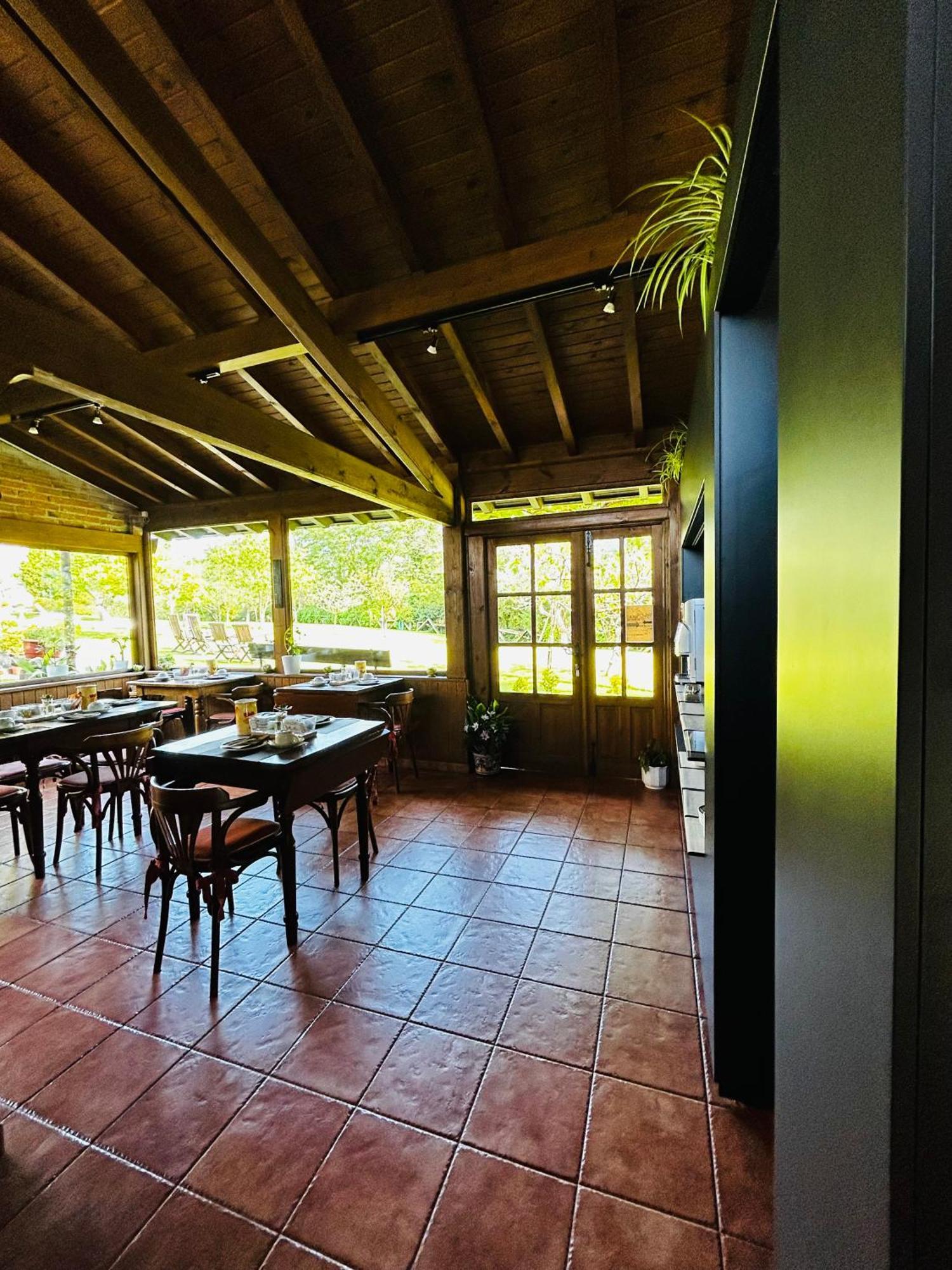 Apartamentos Rurales L'Arquera Llanes Ngoại thất bức ảnh