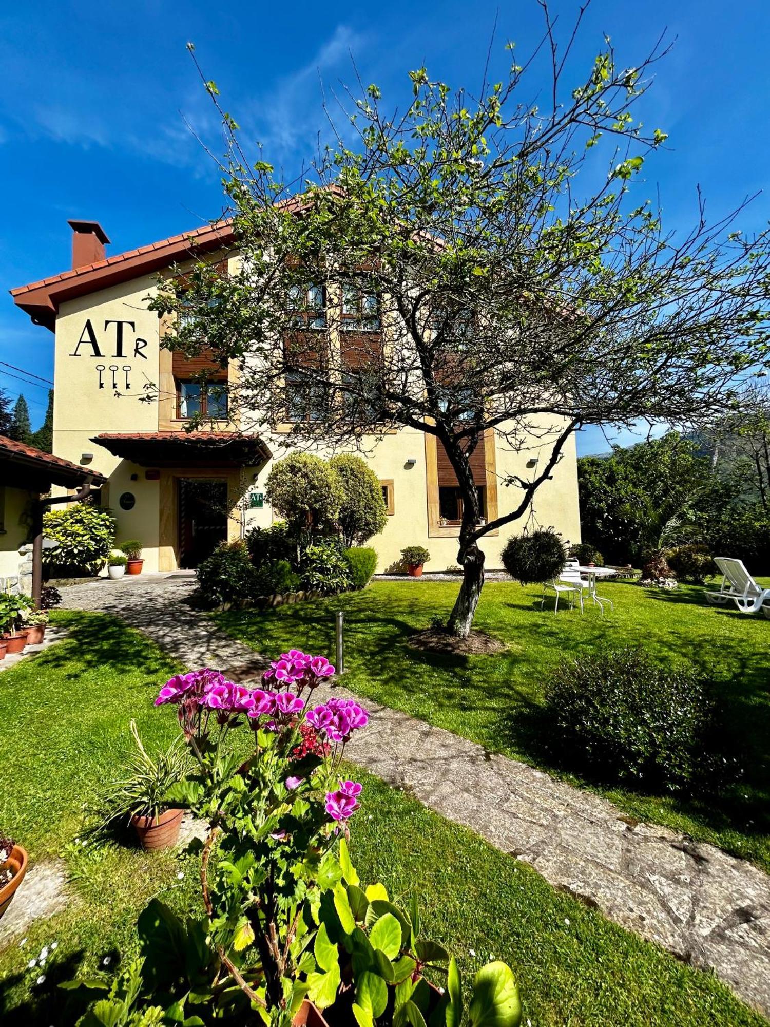 Apartamentos Rurales L'Arquera Llanes Ngoại thất bức ảnh