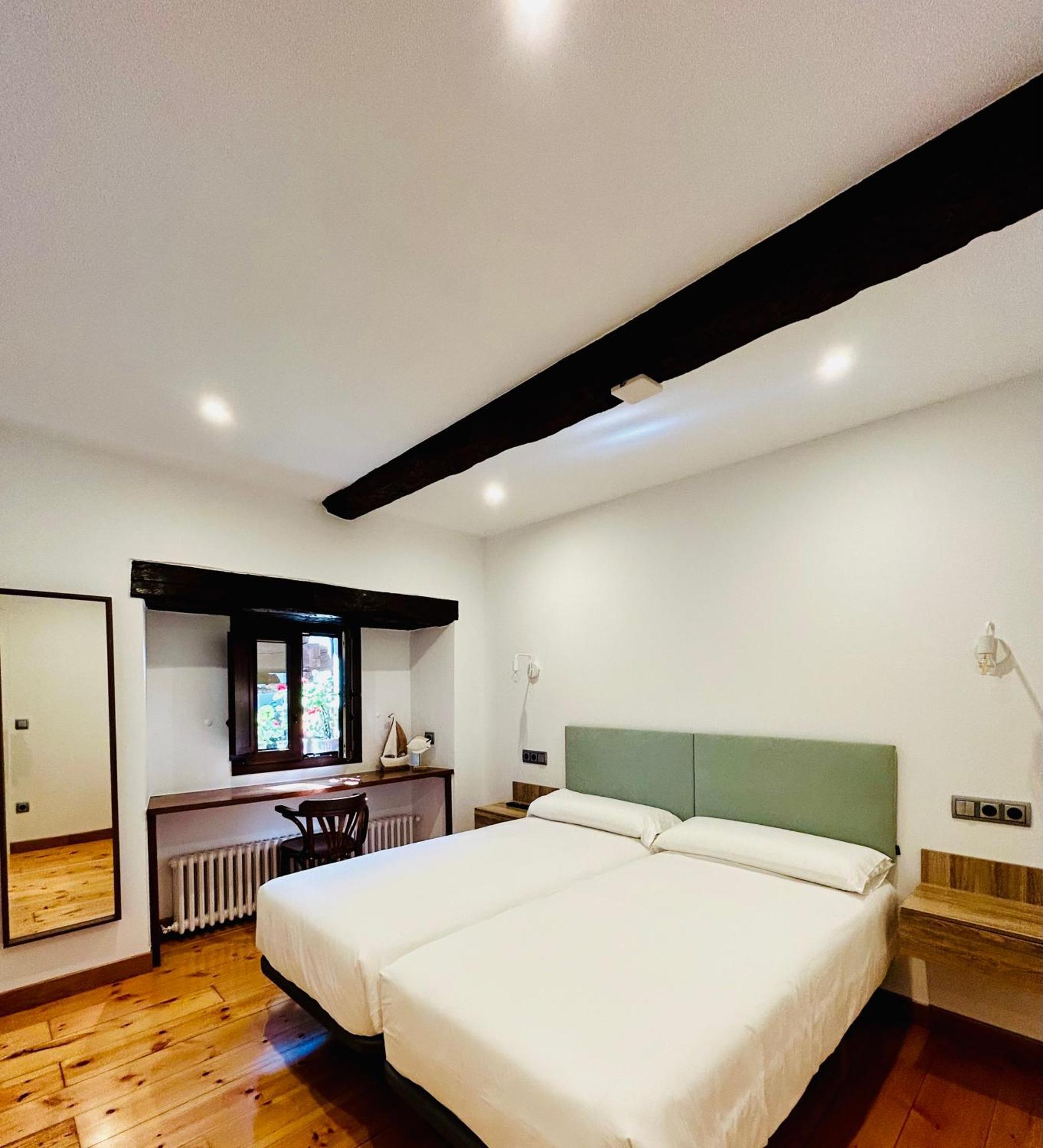 Apartamentos Rurales L'Arquera Llanes Ngoại thất bức ảnh