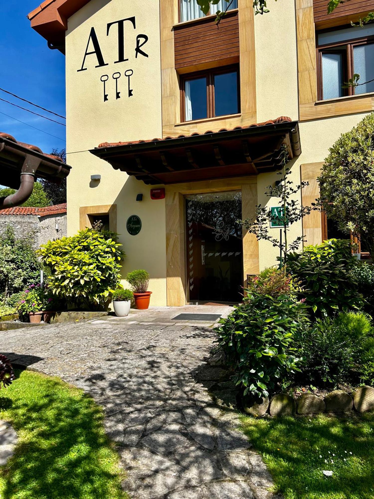 Apartamentos Rurales L'Arquera Llanes Ngoại thất bức ảnh