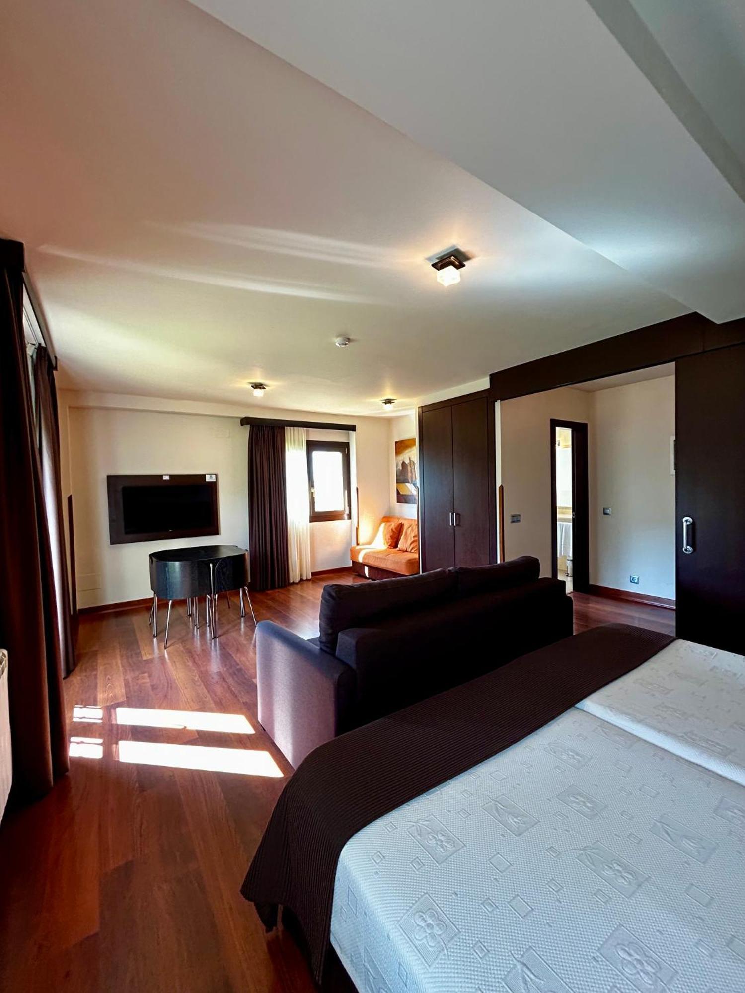 Apartamentos Rurales L'Arquera Llanes Ngoại thất bức ảnh